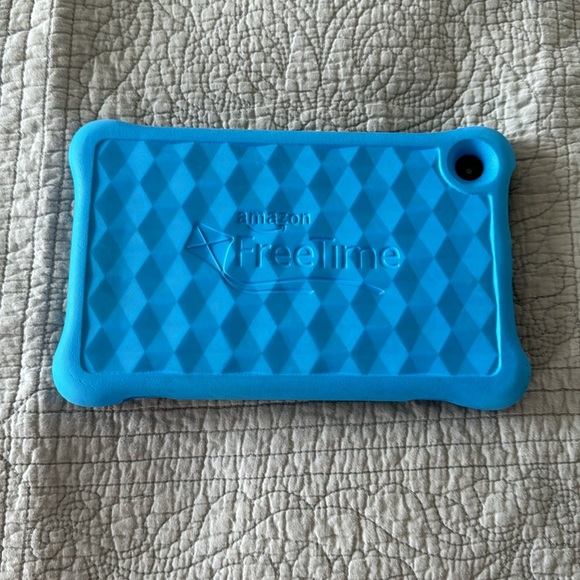 Kids Amazon Fire Tablet - Picture 2 of 3